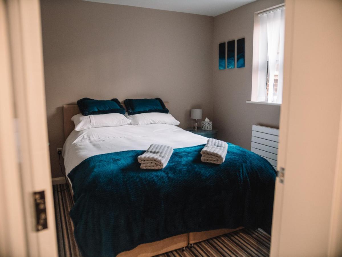 Seafarer'S View - 6 Bedroom Townhouse In Cowes, Parking & Seaviews. Каус Экстерьер фото
