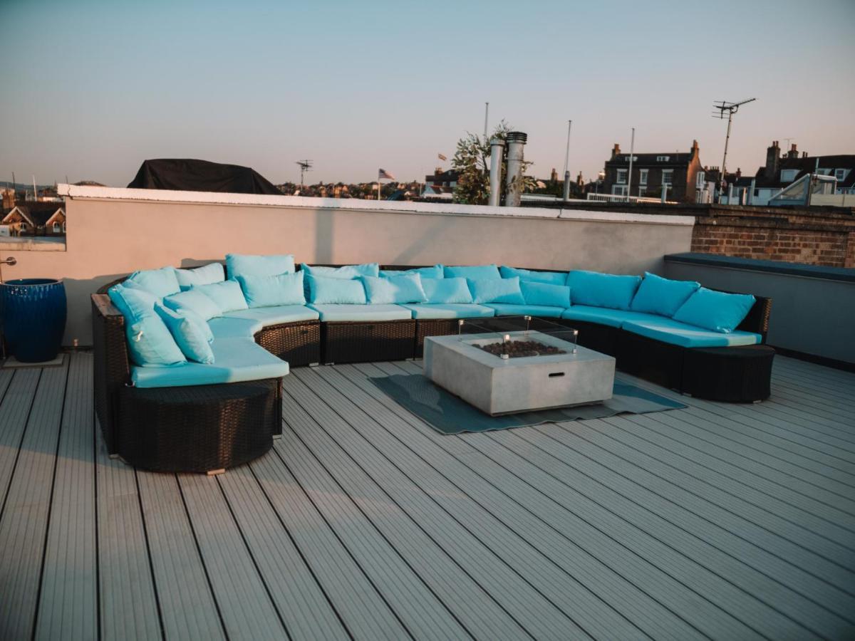 Seafarer'S View - 6 Bedroom Townhouse In Cowes, Parking & Seaviews. Каус Экстерьер фото